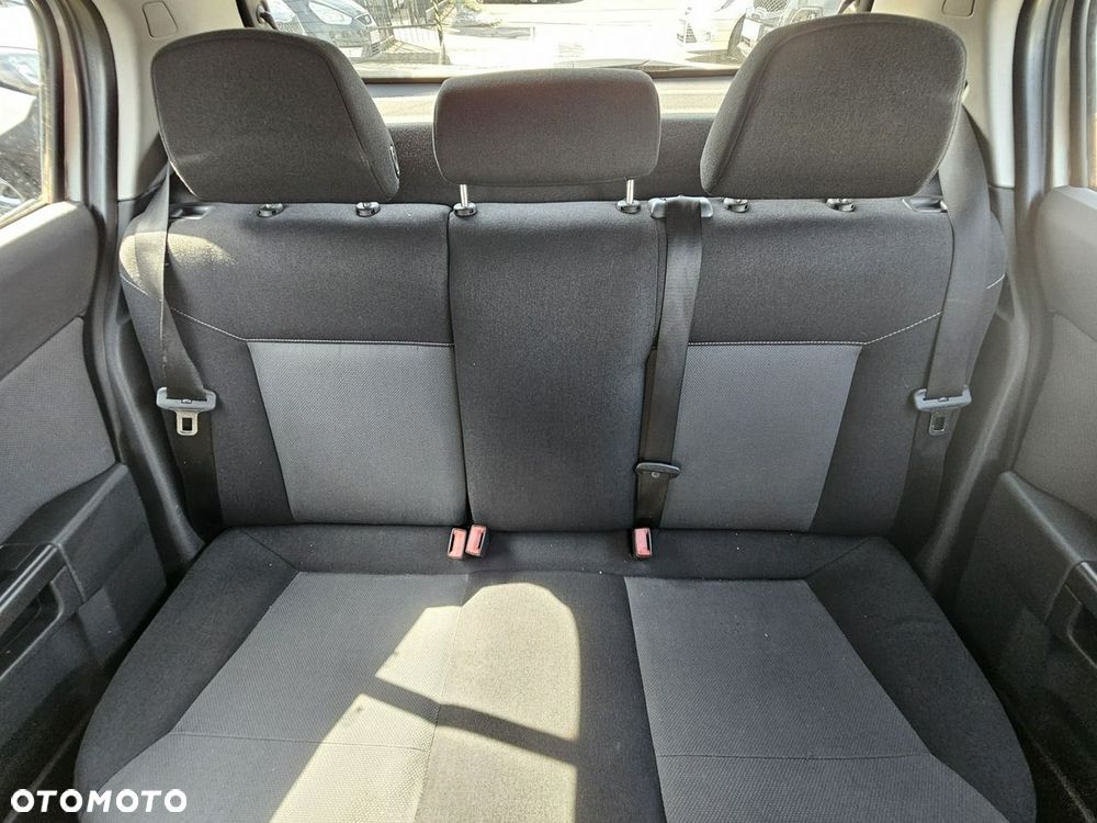 Opel Astra 1.6 Essentia Easytronic - 12