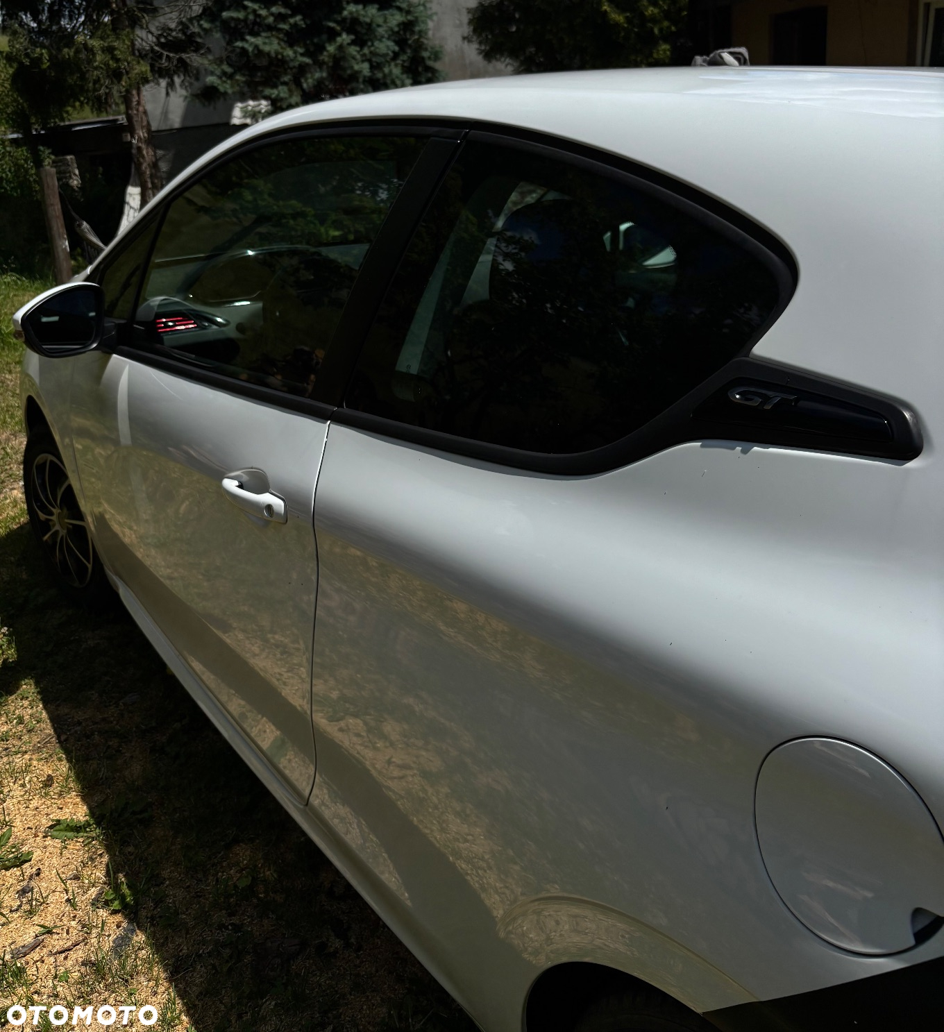 Peugeot 208 - 6