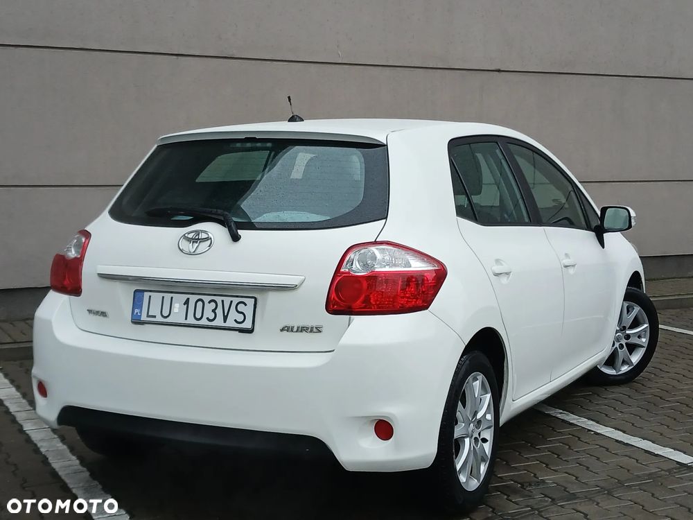 Toyota Auris - 18