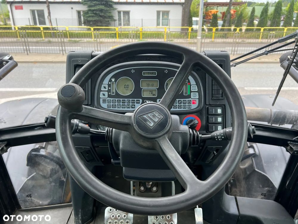 JCB Fastrac 2155 - 18