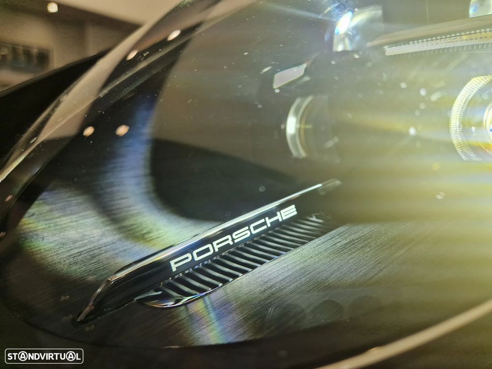 Porsche 911 (992) Carrera - 13
