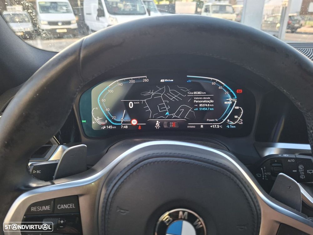 BMW 330 - 15