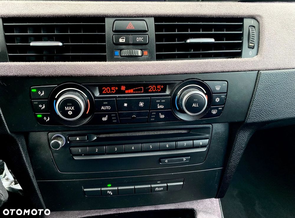 BMW Seria 3 318d DPF Edition Exclusive - 30