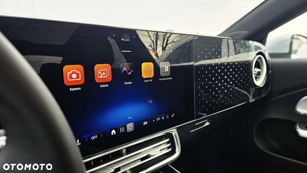 Mercedes-Benz CLA - 16