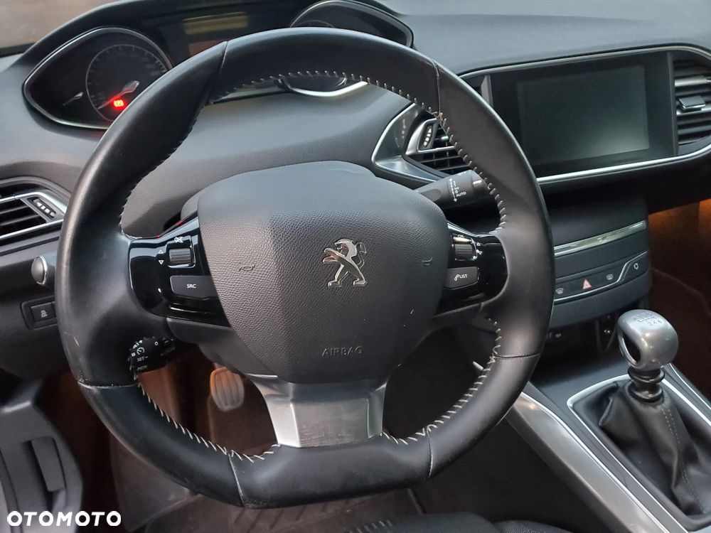 Peugeot 308 130 e-THP Stop & Start Allure - 14