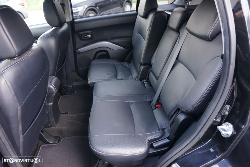 Mitsubishi Outlander 2.0 DI-D Intense+ 4WD - 50