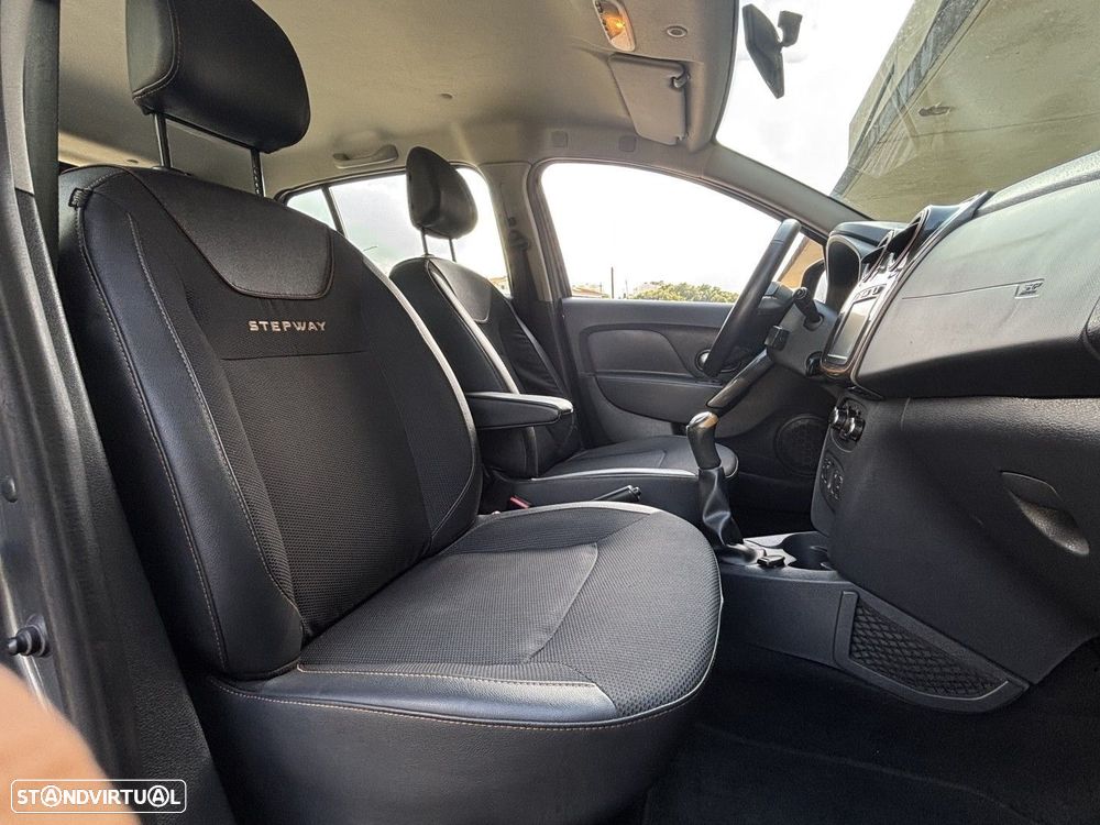 Dacia Sandero 0.9 TCe Stepway - 12
