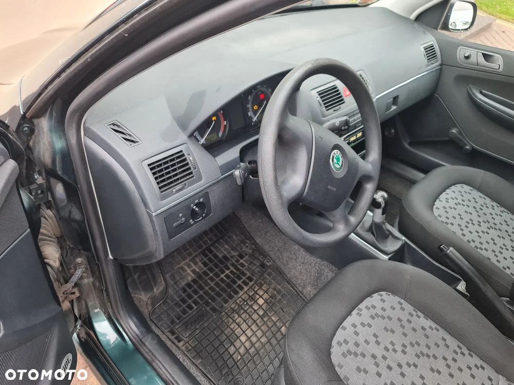 Skoda Fabia - 8