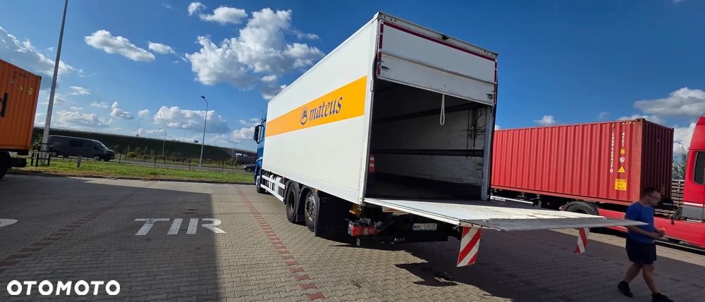 Mercedes-Benz Actros - 9