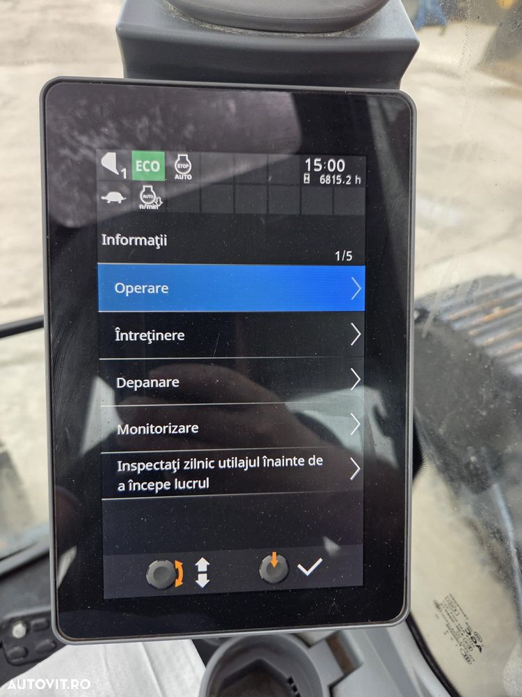 Hitachi ZX250-7, 27,6t, 2020, 6.815h, latime 2,99m, cupa NOUA 1,55mc, lant si papuci NOI, inst picon si inst rotire pe brate, camera spate, camere laterale, gresare automata, ad sapare 7m, ridica 15t, consum 13,1l/h, revizii facute, leasing 4ani-99.000 Eur+t - 27