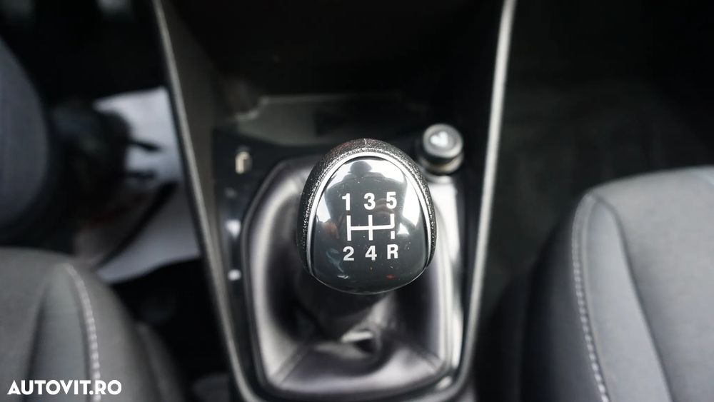 Ford Fiesta 1.1 S&S TITANIUM - 29