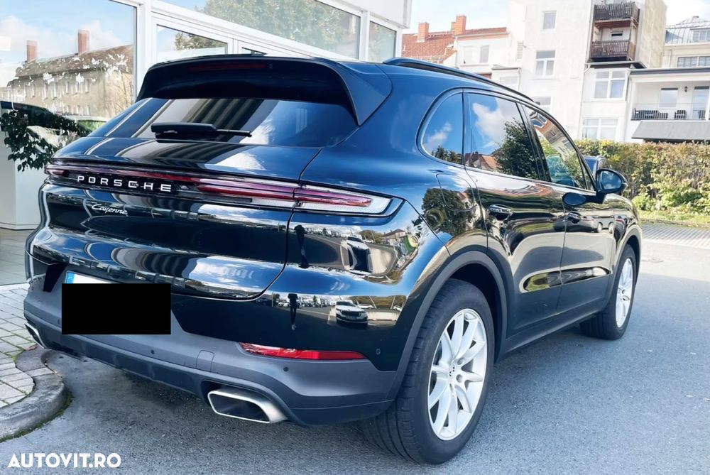 Porsche Cayenne - 2