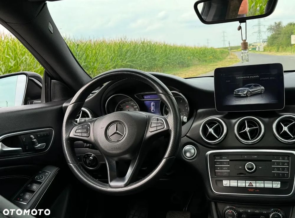 Mercedes-Benz CLA 250 4-Matic AMG Line - 23