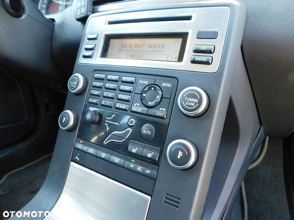 Volvo V70 2.0D Momentum - 12