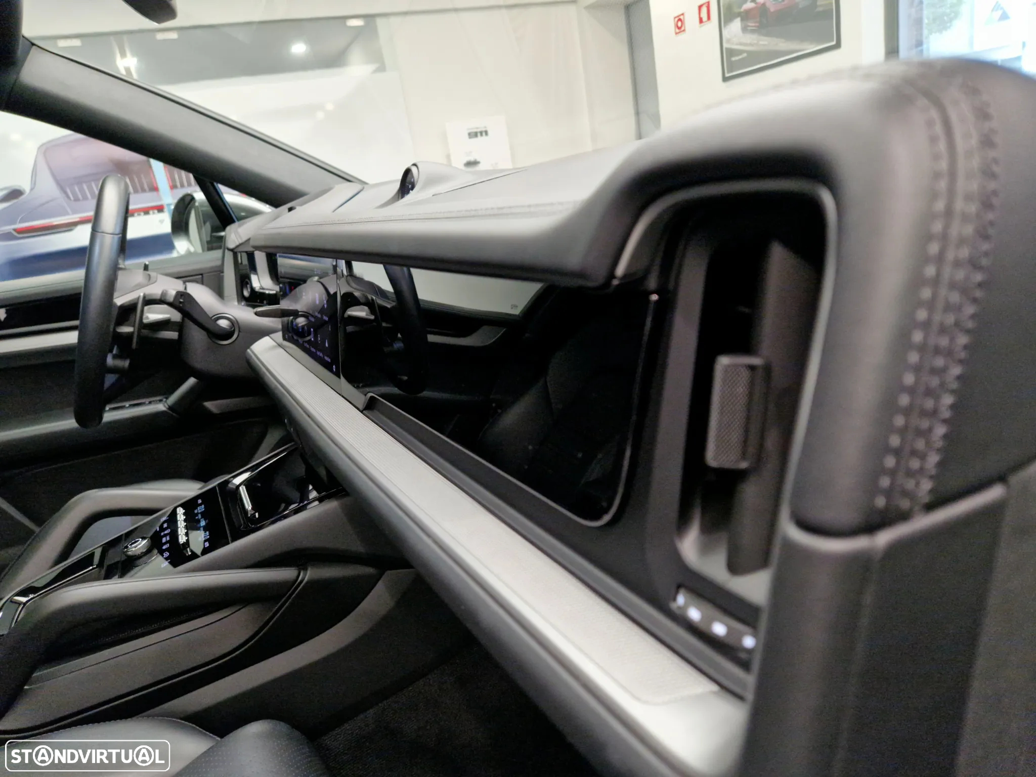 Porsche Cayenne Coupé E-Hybrid - 31