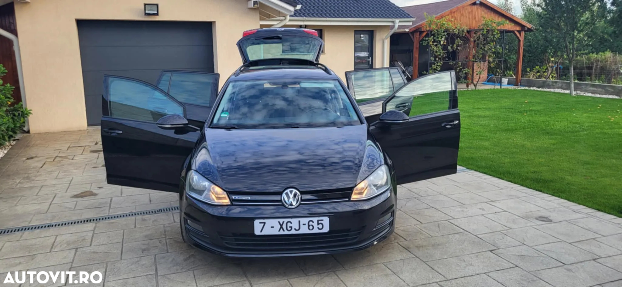 Volkswagen Golf - 6
