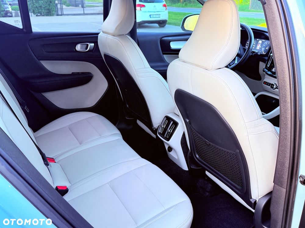 Volvo XC 40 - 32