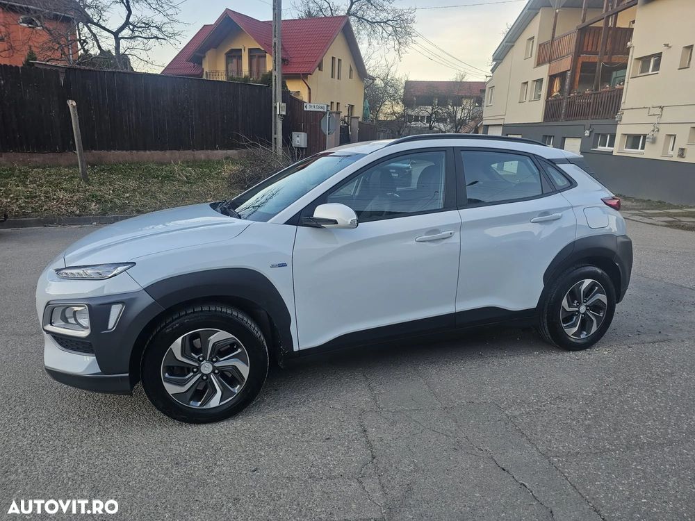 Hyundai KONA - 7
