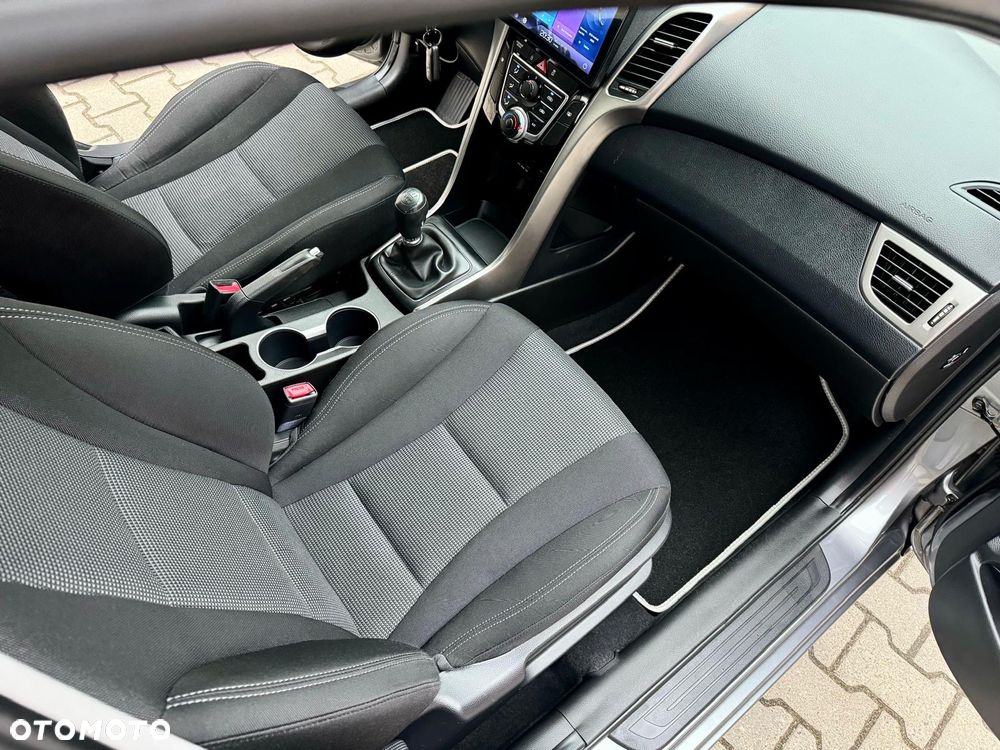 Hyundai i30 1.4 Premium - 13