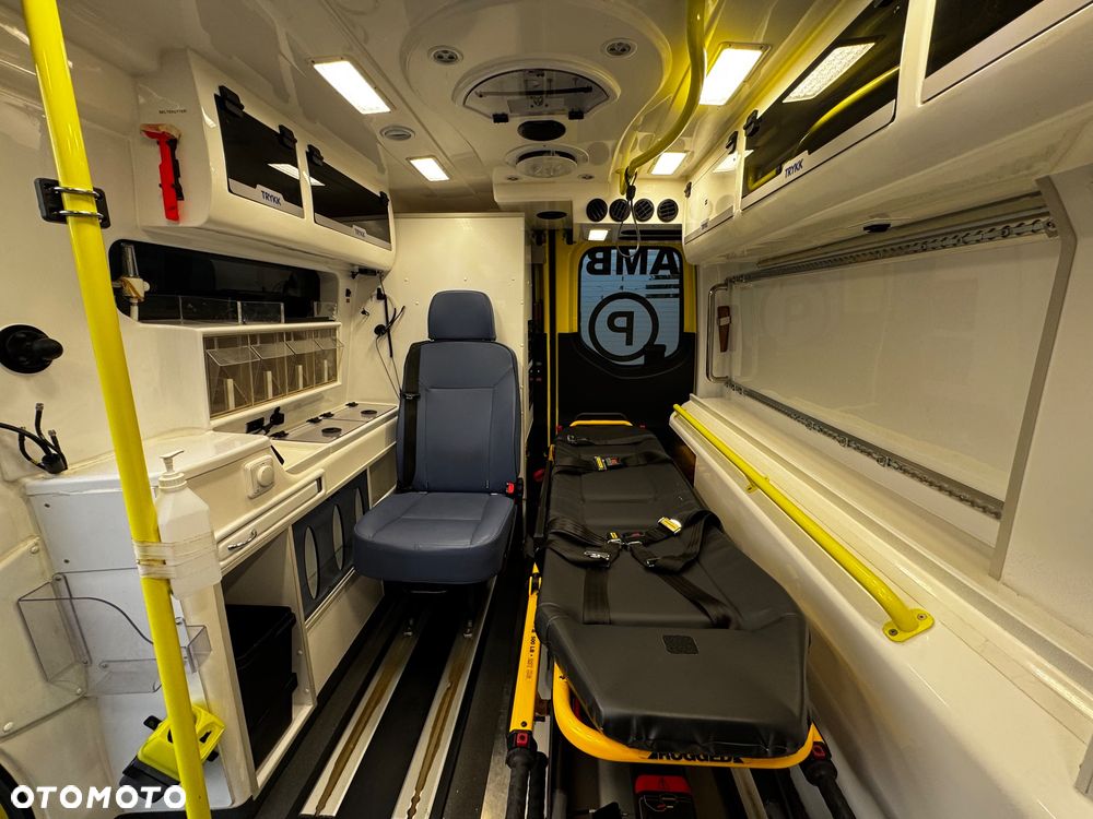 Mercedes-Benz Sprinter - 8