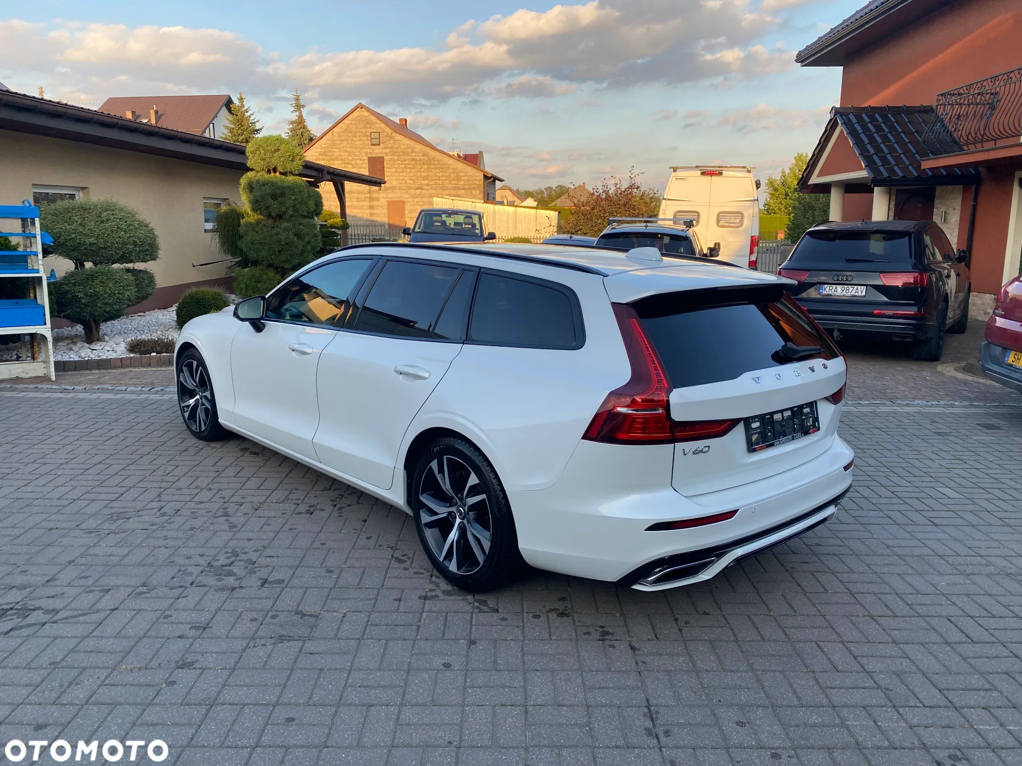 Volvo V60 D3 R-Design - 6
