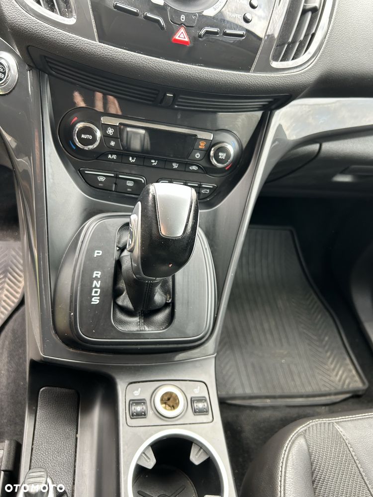 Ford Kuga - 8