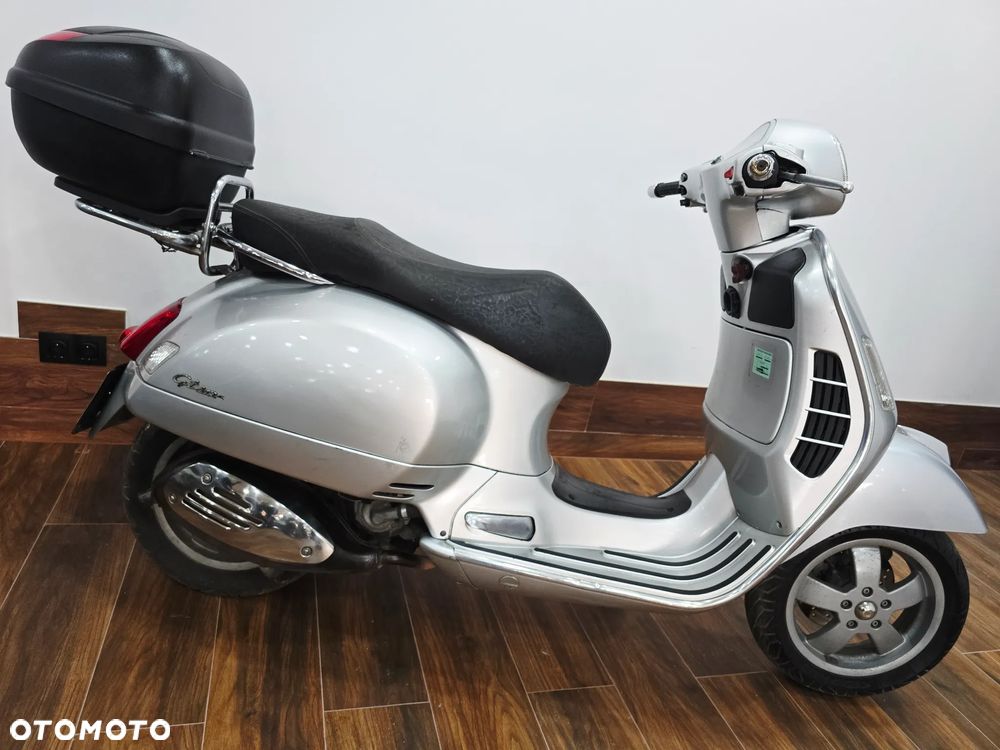 Piaggio Vespa - 17