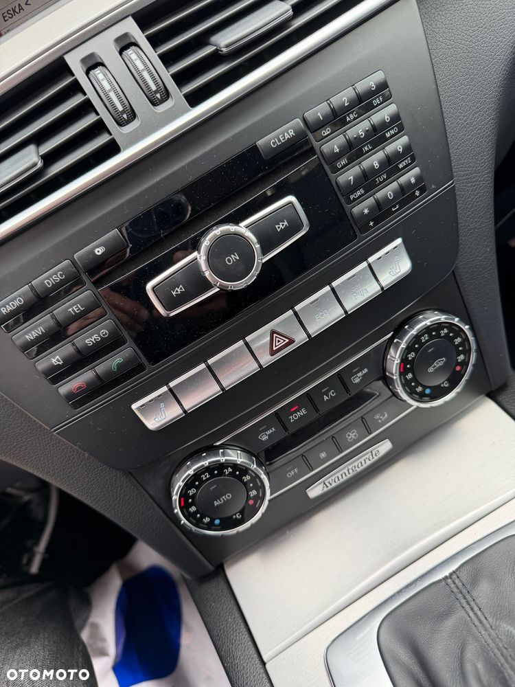 Mercedes-Benz Klasa C 180 (BlueEFFICIENCY) 7G-TRONIC Avantgarde - 36