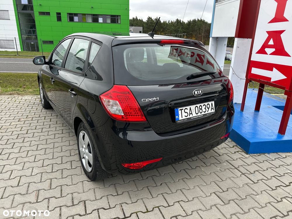 Kia Ceed 1.4 CVVT Dream-Team Edition - 21
