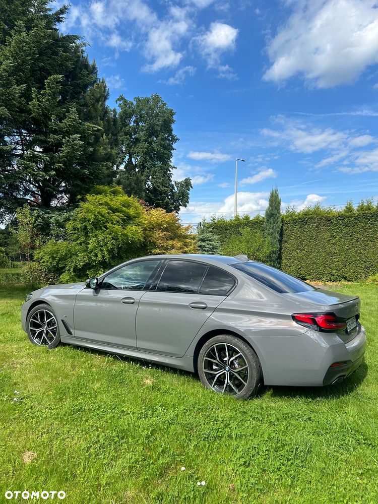 BMW Seria 5 520d xDrive mHEV - 1