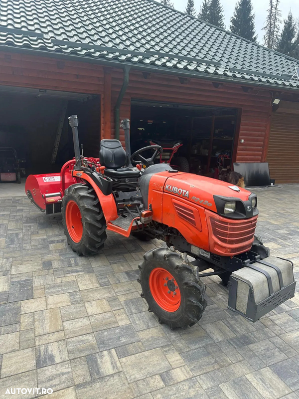 Kubota B2420