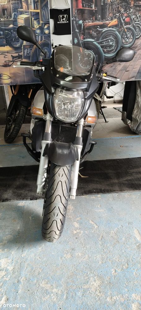 Suzuki GSR - 5