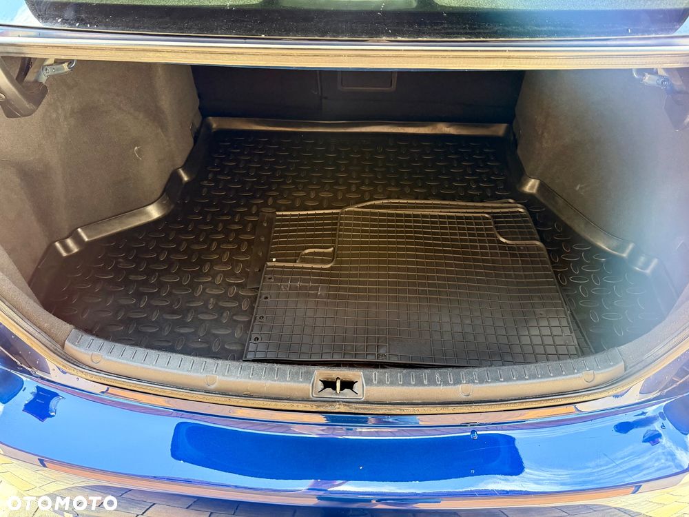 Toyota Avensis 1.8 Prestige - 23