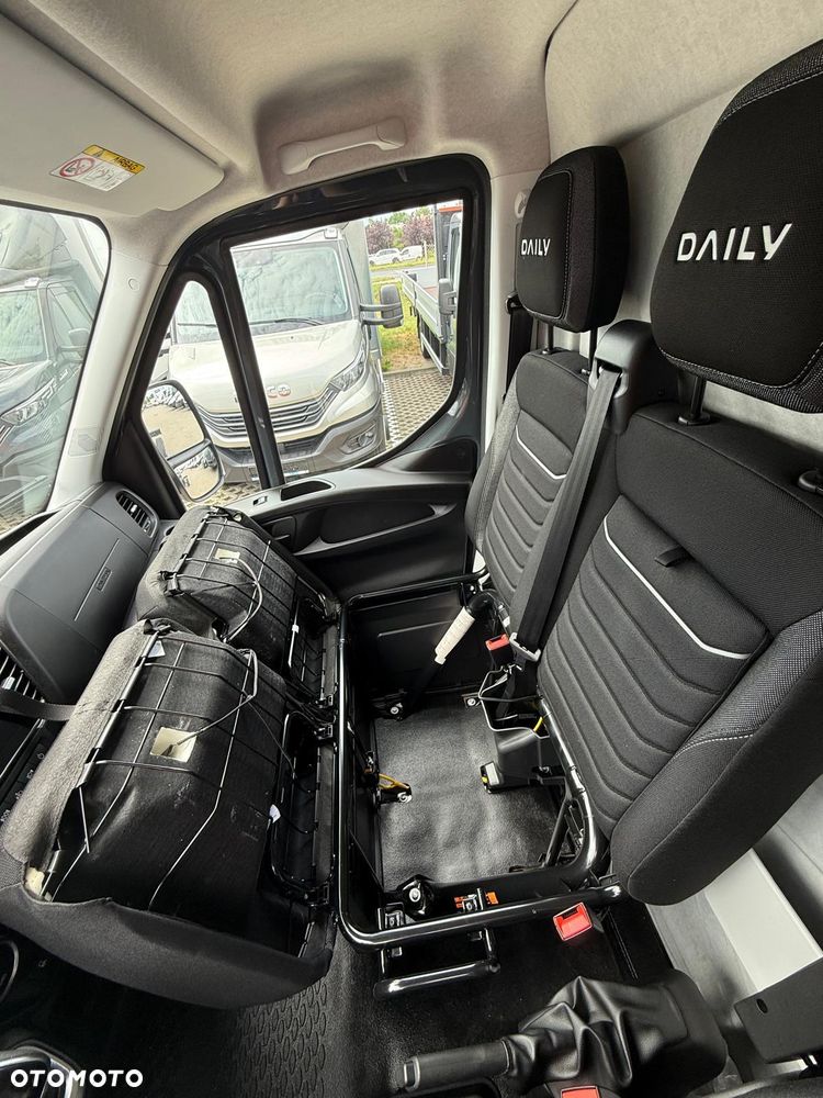 Iveco WYPRZEDAŻ ROCZNIKA !!! - AUTOMAT 35S18HA8 - 16