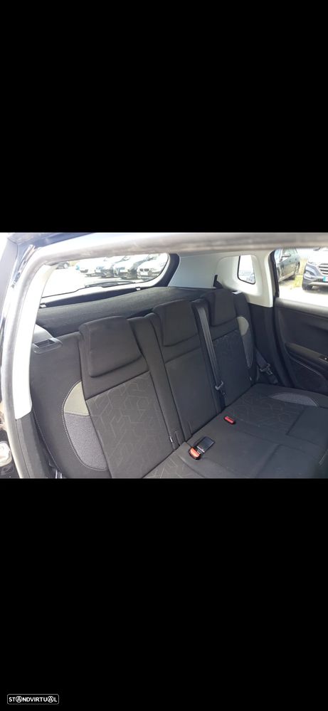 Peugeot 2008 1.6 BlueHDi Style - 27