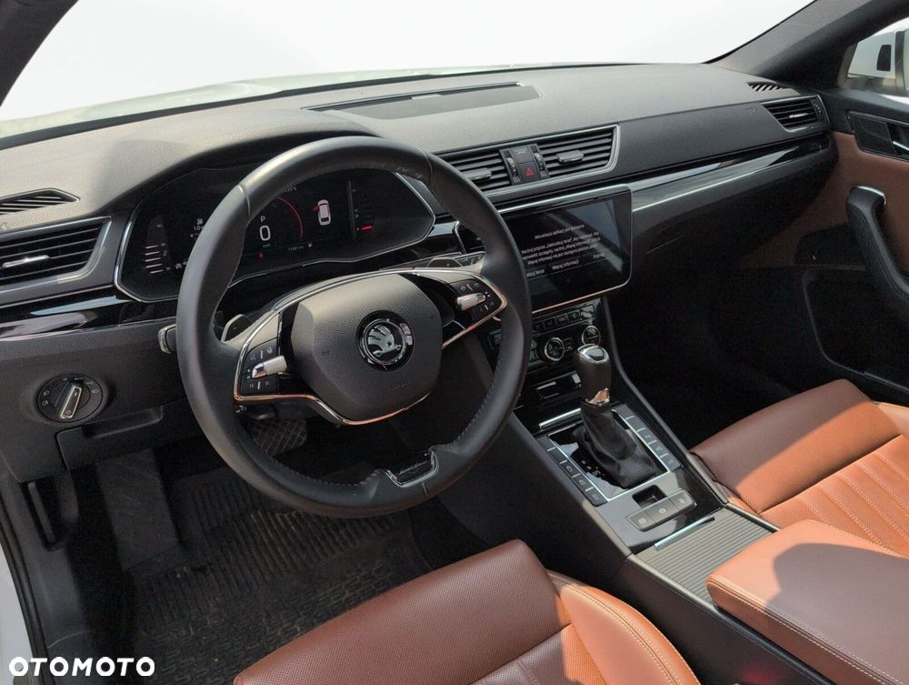 Skoda Superb 2.0 TDI SCR L&K DSG - 19