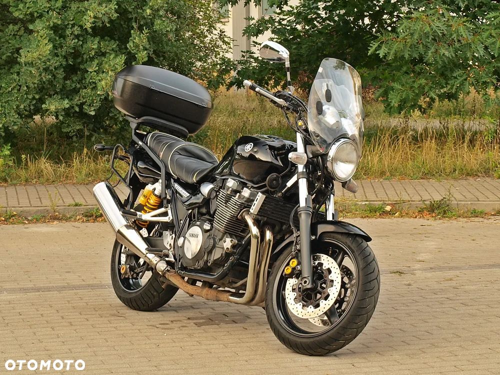 Yamaha XJR - 1