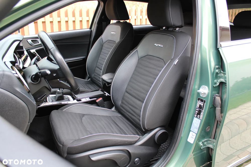 Kia ProCeed 1.5 T-GDI GT Line - 20