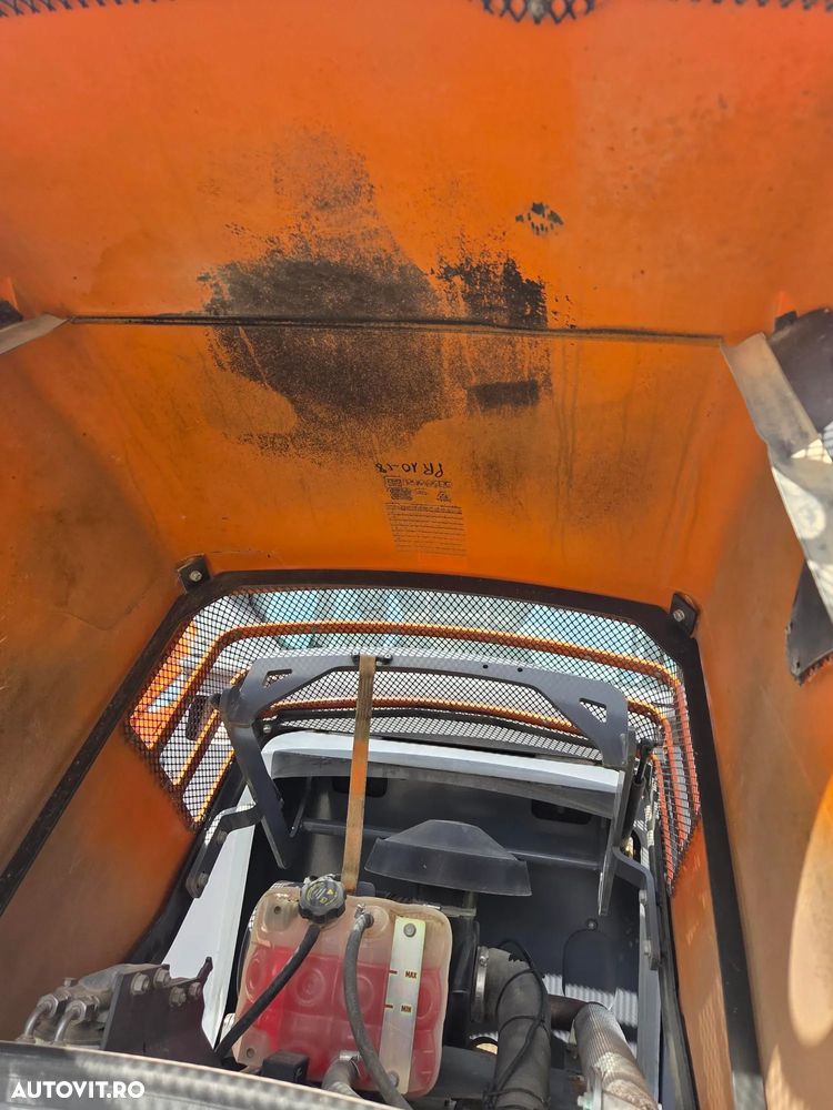 Hamm H7i, 7 tone, 2018, 1.400h, latime tambur 1,35m, Certificat CE, produs in Germania, motor Kubota 75CP, anvelope 90% ok, aer conditionat, posibilitate leasing 3 ani, STARE CA NOU, PROMOTIE -48.900 EUR+Tva - 18