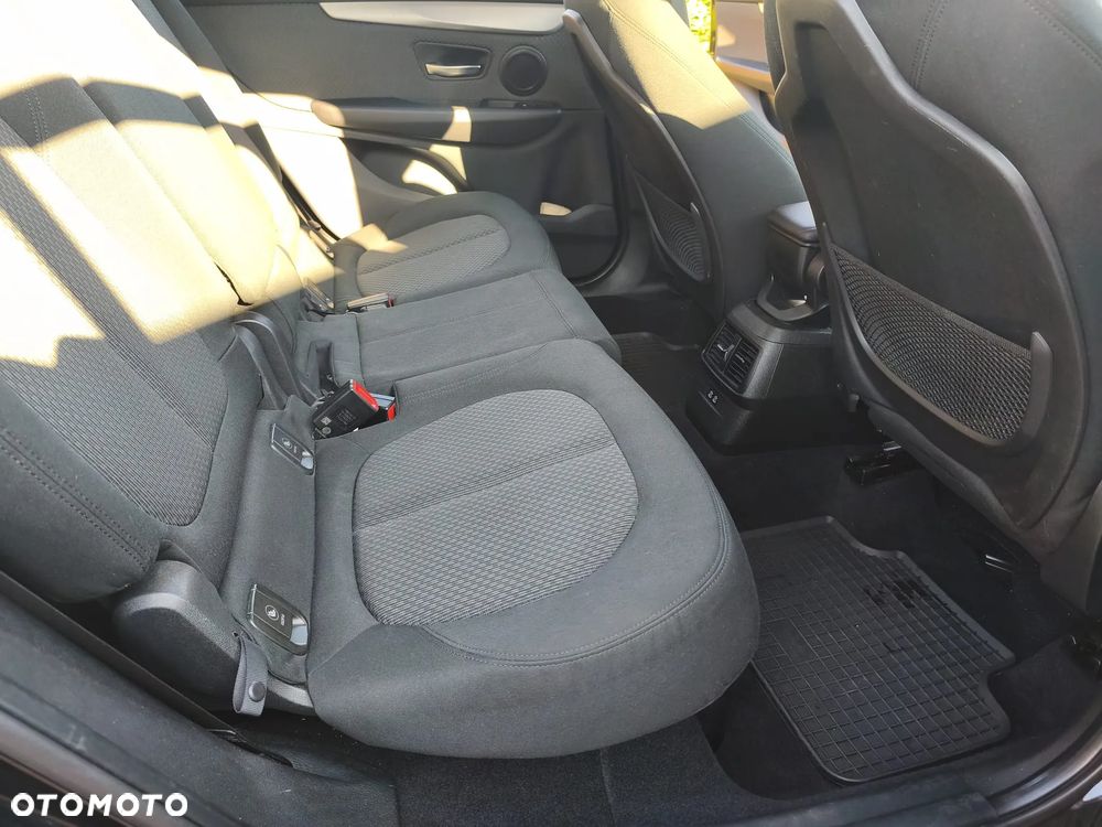 BMW Seria 2 218d Advantage - 12