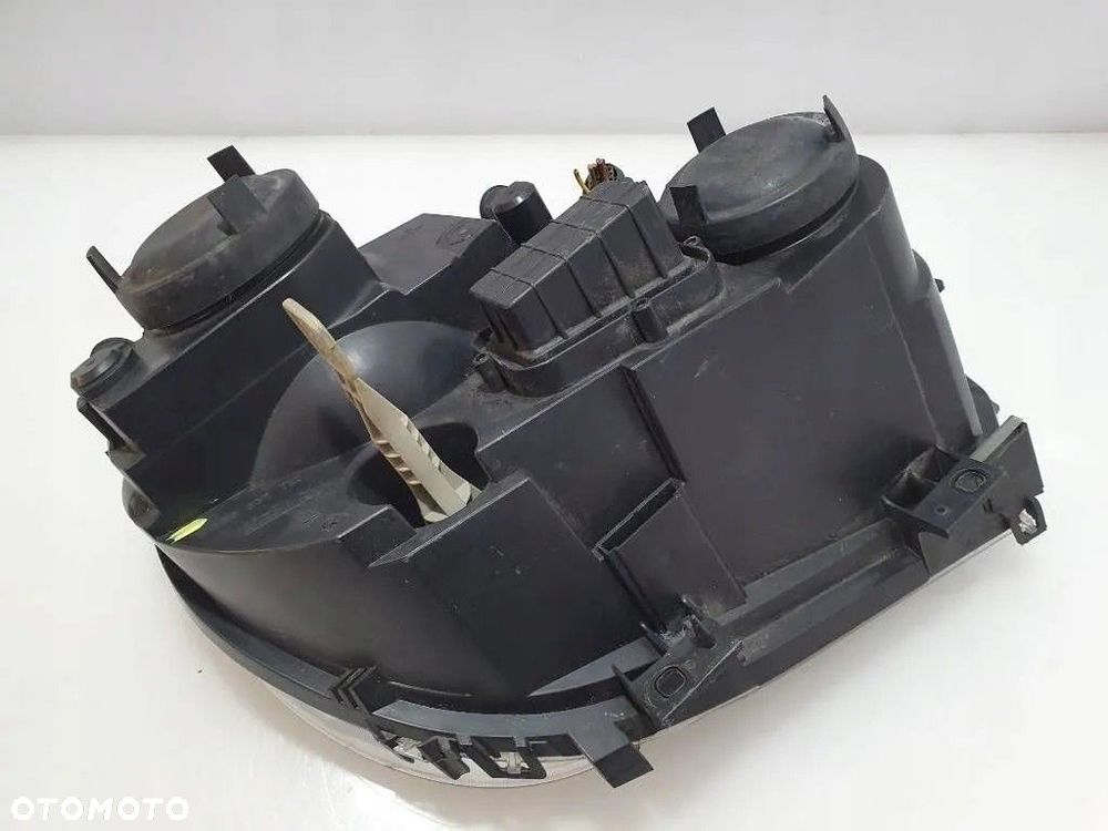 Volkswagen Polo 2002 Lewa strona Lampa przednia 6Q1941007M - 12