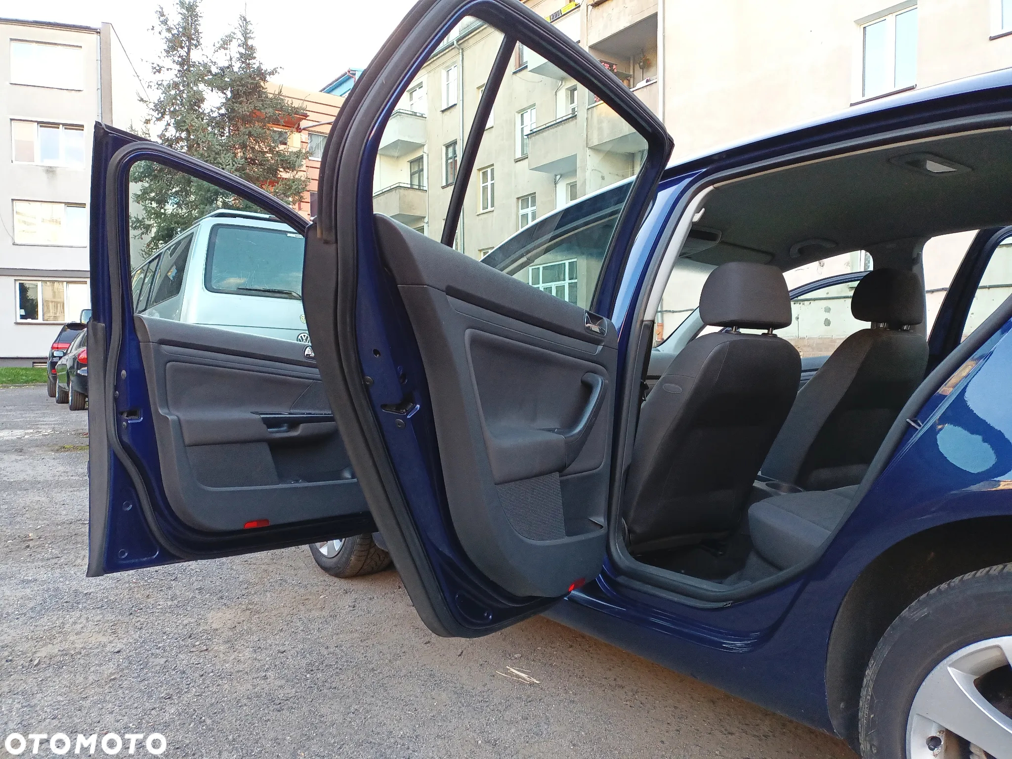 Volkswagen Golf - 18
