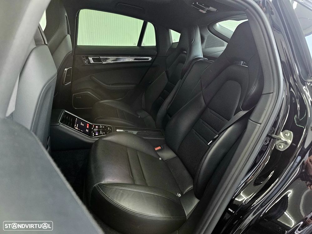 Porsche Panamera - 24