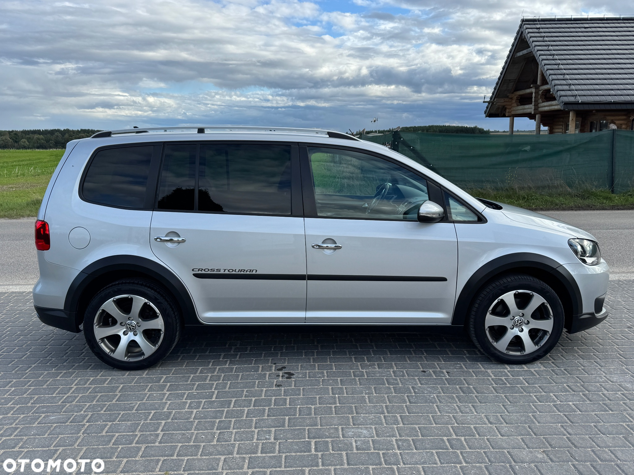 Volkswagen Touran 2.0 TDI DPF DSG Cross - 7
