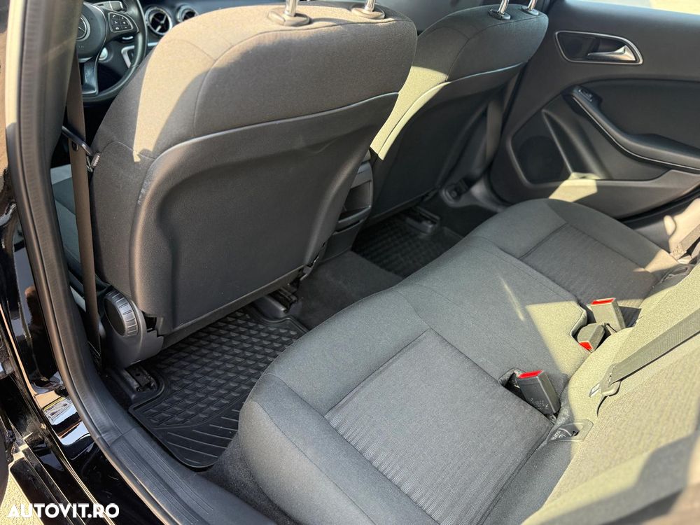 Mercedes-Benz A 160 7G-DCT - 26