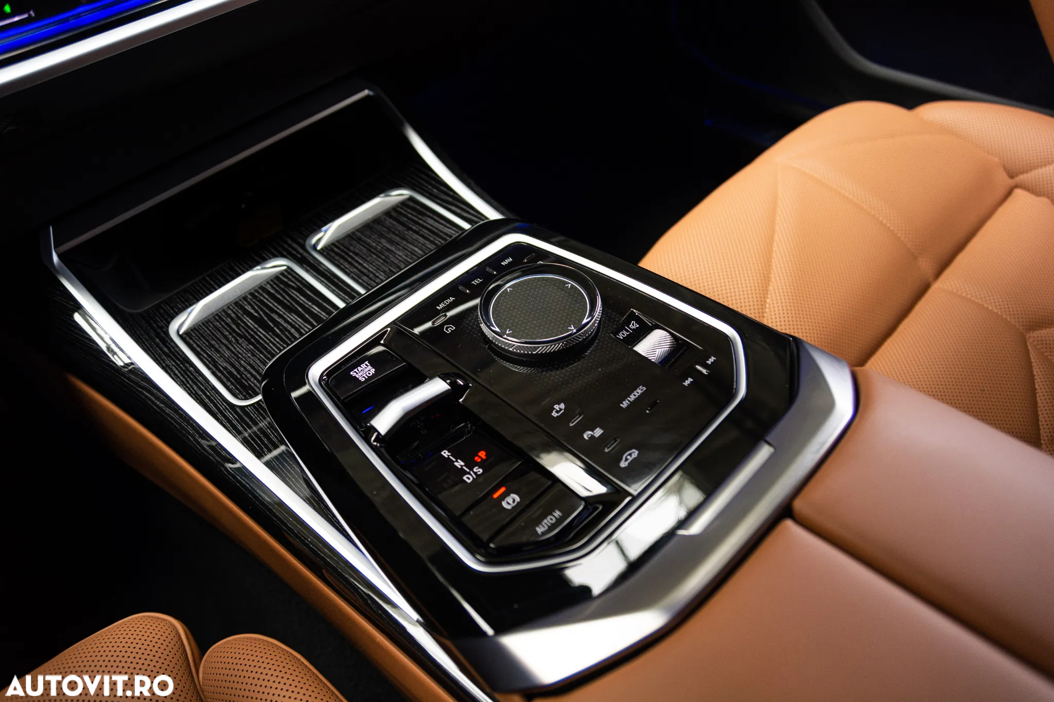 BMW Seria 7 740d xDrive MHEV - 17