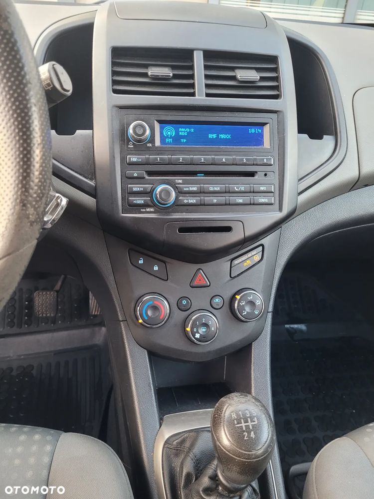 Chevrolet Aveo 1.2 LS - 15