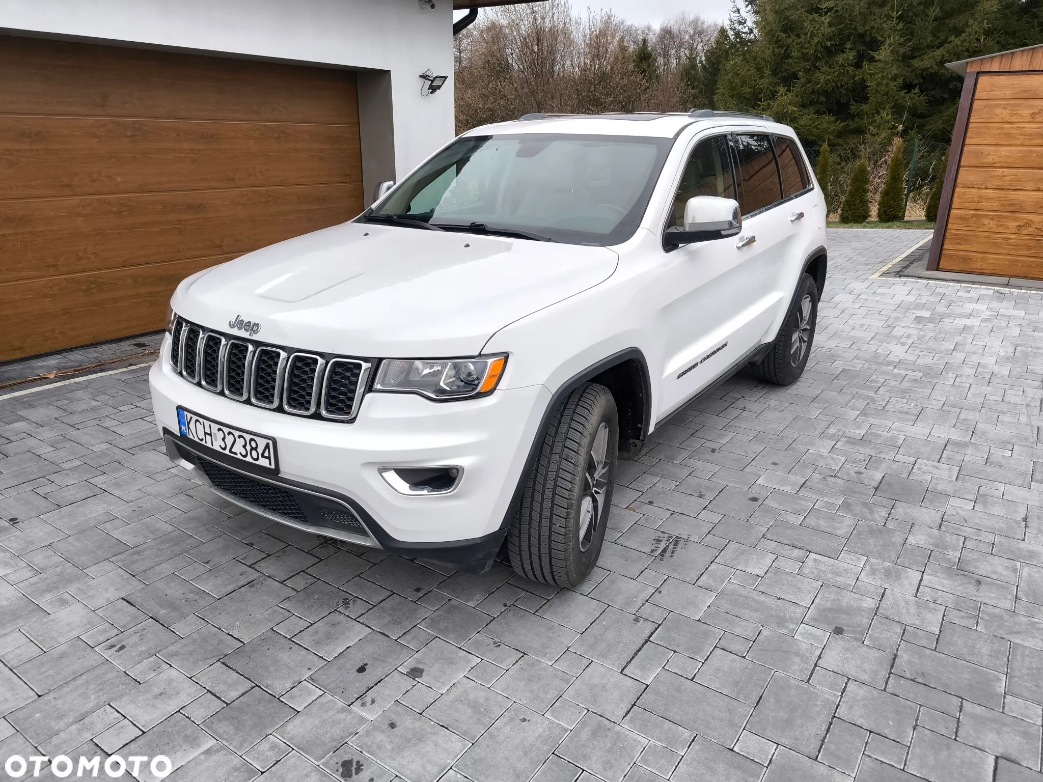Jeep Grand Cherokee - 1
