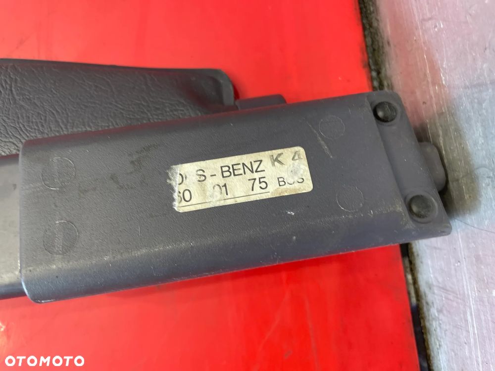 ROLETA BAGAŻNIKA MERCEDES W168 - 3