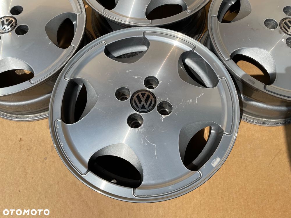 Felgi Aluminiowe Vw Golf II III Polo Canada 357601025H 191601025Q 6J 15 ET35 4x100 Oryginalne - 2